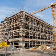 Baustelle mit Kran Baustelle mit Kran