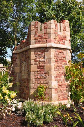 Gartenruine Turm