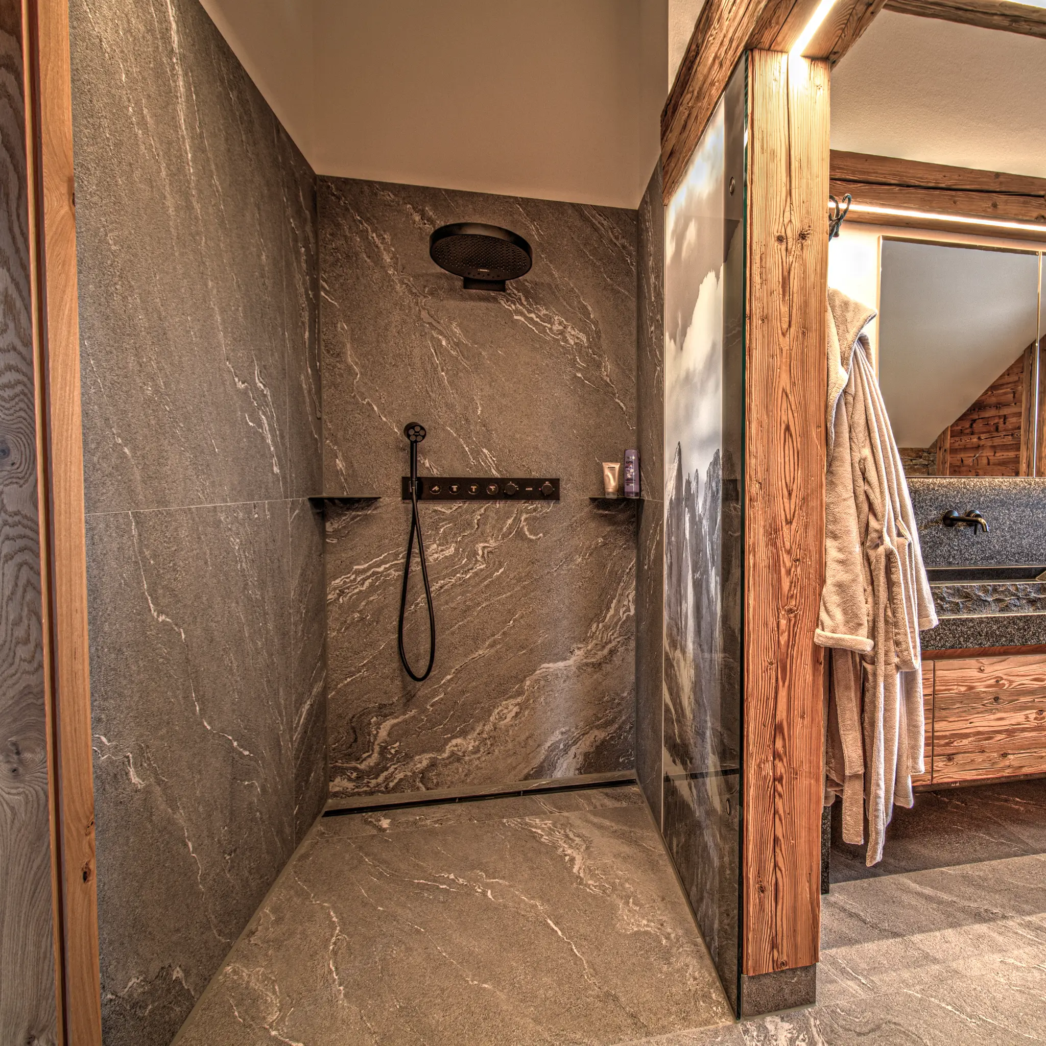 Best_Ager_Barrierefreies_badezimmer_Bodenebenedusche_Begehbare_Dusche Best Ager das Barrierefreie Badezimmer